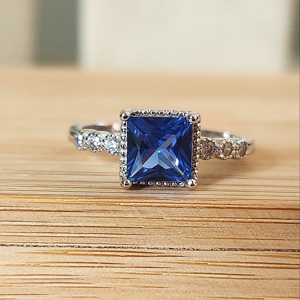 NWT Ryze Caribbean Blue Cubic Zirconia .925 Sterling Silver Ring - Size 10